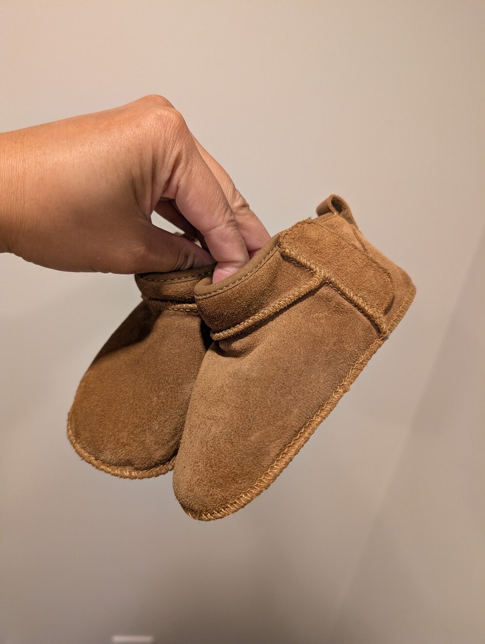 Baby Toddler Uggs Size 4/5